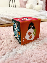 Carica l'immagine nel visualizzatore di Gallery, Il Cubo favoloso